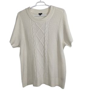 Torrid short-sleeved sweater